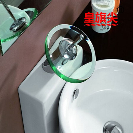 衛(wèi)浴新亮點 皇旗尖LED發(fā)光水龍頭欣賞