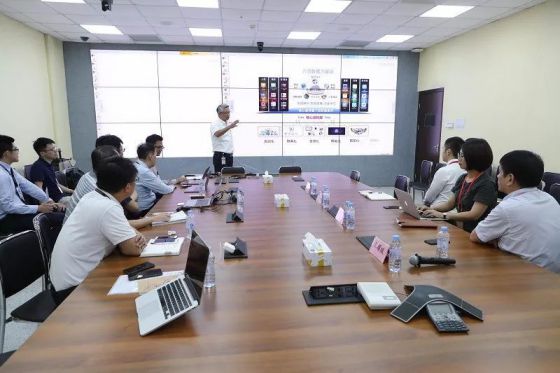 攜手打造中國智能制造示范企業，王力與富士康簽約戰略合作協議