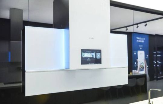 品牌產品|方太推出創(chuàng)新EA06中島式油煙機，重塑高端廚房生態(tài)