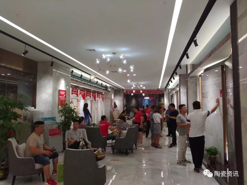 金尊玉渠道下沉實行“千店計劃”，上半年業(yè)績已翻番