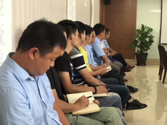 君子蘭集團上海公司 2018年第二季度技術服務培訓會議舉行