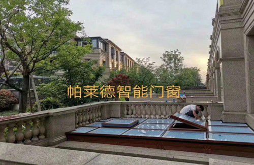冬天待在陽(yáng)光房太幸福了，了解下帕萊德高端陽(yáng)光房定制