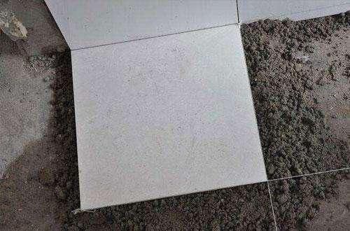 裝修知識：瓷磚的鋪貼方式，選擇對的把家裝修好