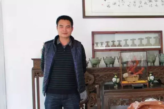數(shù)碼彩涂料經(jīng)銷商鄭志輝：制定分銷游戲規(guī)則，保障市場運(yùn)作順暢