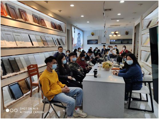 相互交流  形成合力  品愛全屋定制經(jīng)銷商交流會賦能終端