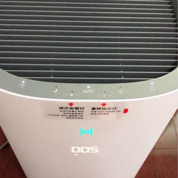 華為空氣凈化器深層凈化，保障家人的健康呼吸環(huán)境