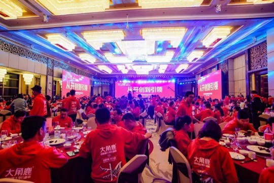 大角鹿超耐磨大理石瓷磚：爆款產品，實至名歸
